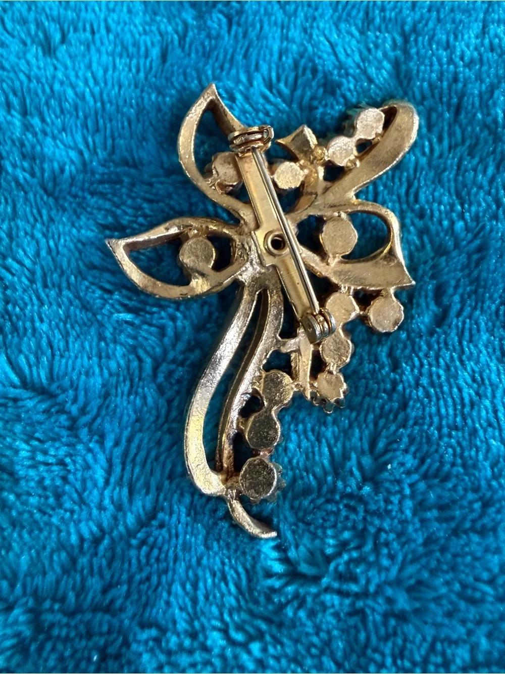 Vintage gold-tone floral spray brooch